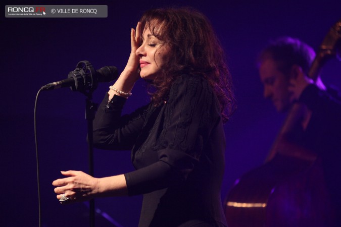 2013 - Concert hommage à Edith Piaf - Jil Aigrot