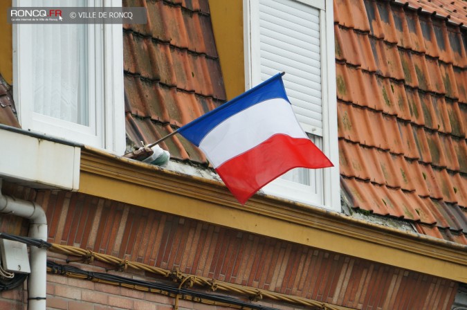 2015 - drapeau hommage