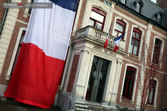 2015 - drapeau hommage