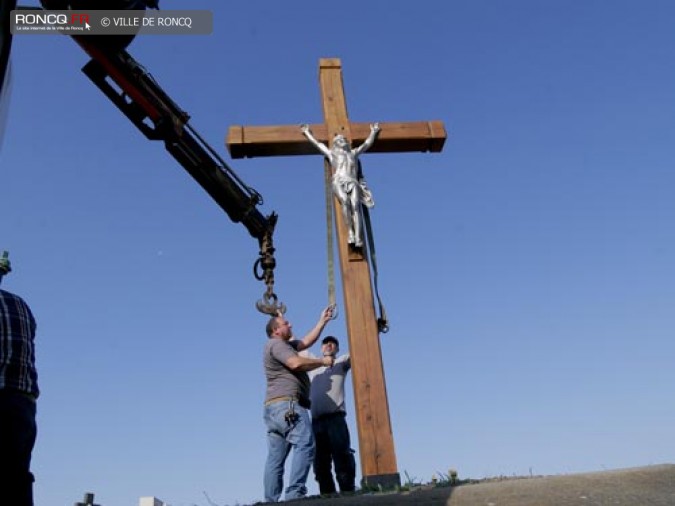  UNE NOUVELLE CROIX POUR LE CIMETIERE DU CENTRE 